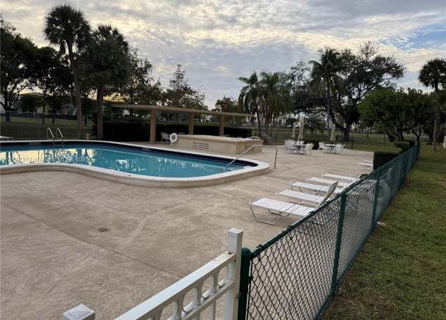 Property at 800 NE 195th St #714, Miami, FL 33179, 2 beds, 2 baths
