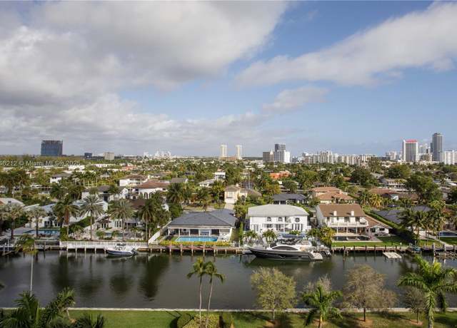 Property at 3600 Yacht Club Dr #902, Aventura, FL 33180, 3 beds, 2 baths