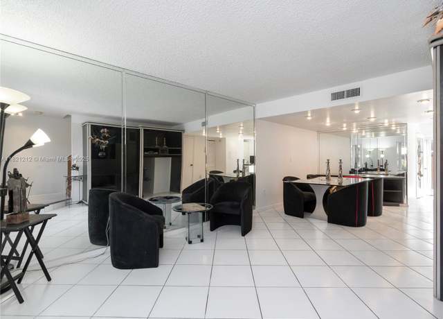 Property at 7787 SW 102nd Ln, Miami, FL 33156, 3 beds, 2.5 baths
