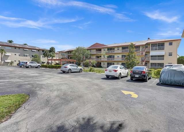 Property at 5300 Washington St Unit Q307, Hollywood, FL 33021, 2 beds, 2 baths