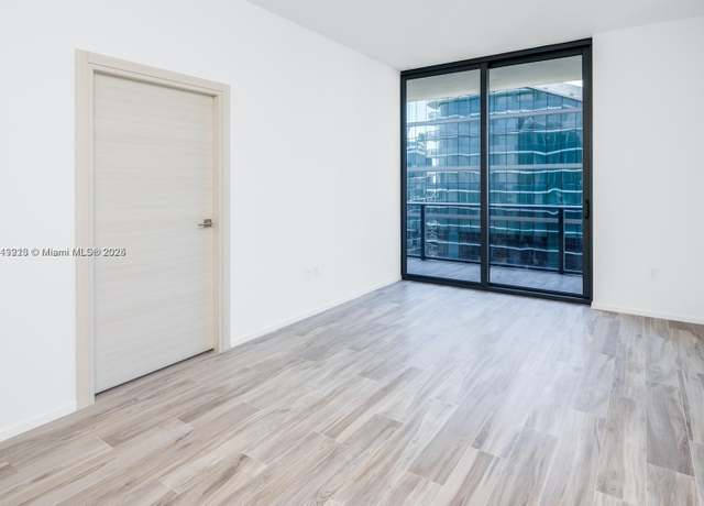 Property at 801 S Miami Ave #1808, Miami, FL 33130, 1 bed, 2 baths