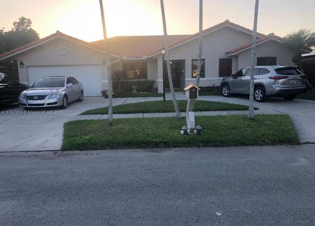 Property at 15630 SW 146th Ave, Miami, FL 33177, 4 beds, 2 baths