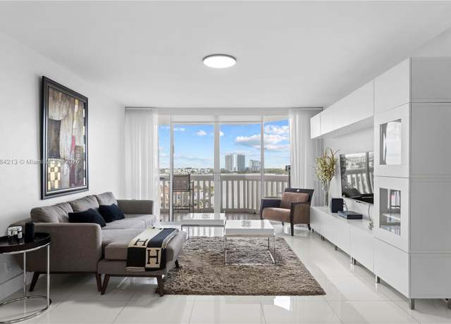 Property at 1000 W Island Blvd #812, Aventura, FL 33160, 2 beds, 2 baths