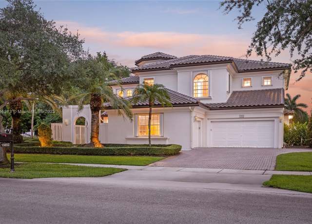 Property at 15852 SW 15th St, Davie, FL 33326, 5 beds, 4 baths