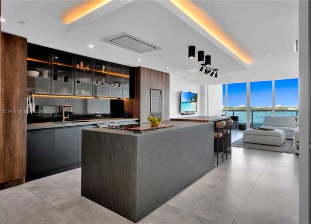 Property at 7935 East Dr #1002, North Bay Village, FL 33141, 2 beds, 2.5 baths