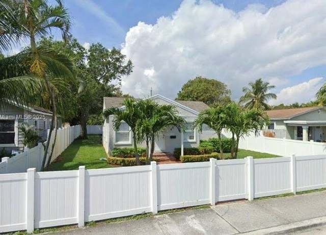 Property at 405 N D St, Lake Worth, FL 33460, 3 beds, 1 bath