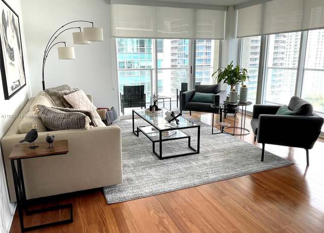 Property at 1155 Brickell Bay Dr, Miami, FL 33131, 3 beds, 2 baths