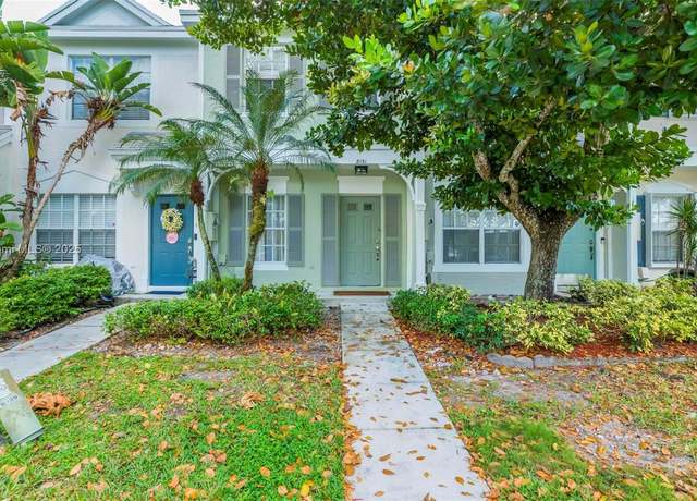 Property at 8151 San Carlos Cir, Tamarac, FL 33321, 2 beds, 2.5 baths