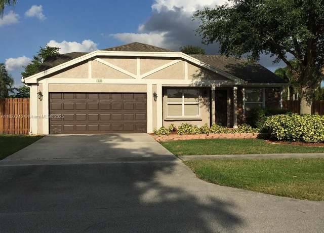 Property at 763 S Wind Cir, Sunrise, FL 33326, 3 beds, 2 baths