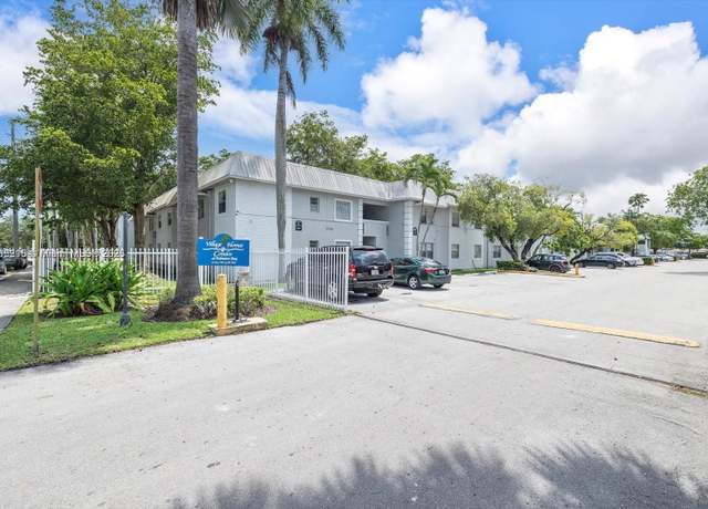 Property at 17255 SW 95th Ave #202, Palmetto Bay, FL 33157, 2 beds, 1 bath