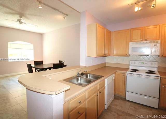 Property at 6001 SW 70th St #117, South Miami, FL 33143, 1 bed, 1 bath