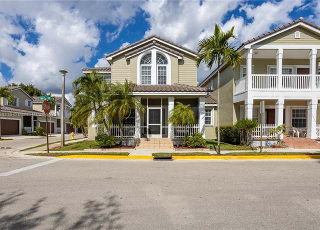Property at 10593 NW 56th Pl, Coral Springs, FL 33076, 3 beds, 2.5 baths