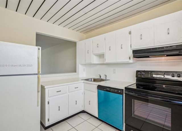 Property at 3774 Inverrary Blvd Unit 203P, Lauderhill, FL 33319, 2 beds, 2 baths