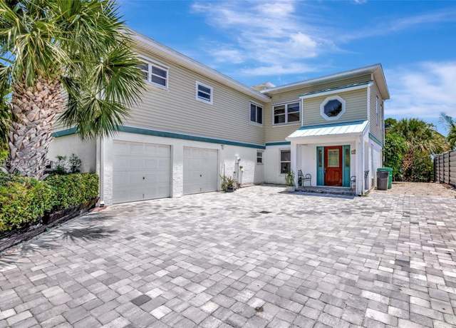 Property at 217 Marina Dr, Fort Pierce, FL 34949, 3 beds, 2 baths