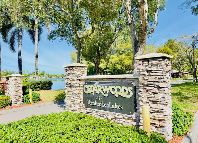Property at 10211 Buttercup Ct #10211, Pembroke Pines, FL 33026, 3 beds, 2 baths