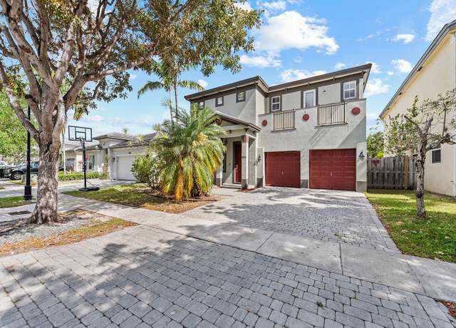 Property at 2873 NE 1st Dr, Homestead, FL 33033, 4 beds, 3 baths
