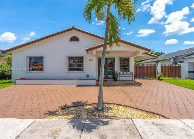 Property at 2671 SW 99th Ct, Miami, FL 33165, 3 beds, 2 baths
