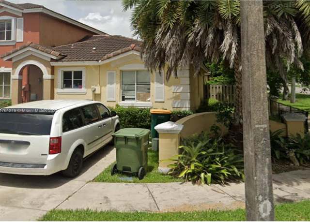 Property at 4 SW 15th Rd #4, Homestead, FL 33030, 3 beds, 2 baths