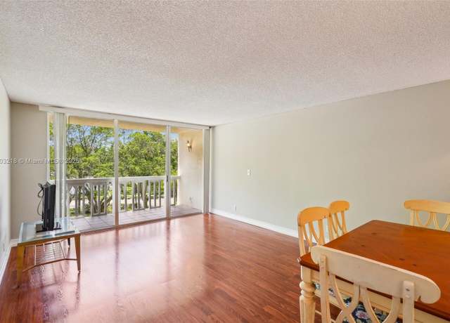 Property at 7081 Environ Blvd #243, Lauderhill, FL 33319, 1 bed, 1.5 baths