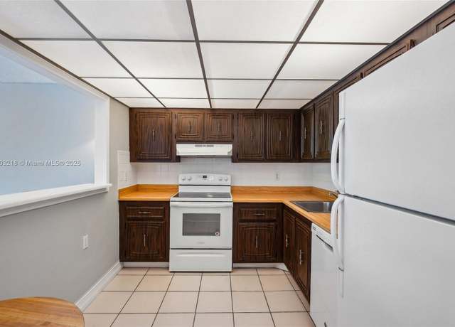 Property at 7081 Environ Blvd #243, Lauderhill, FL 33319, 1 bed, 1.5 baths