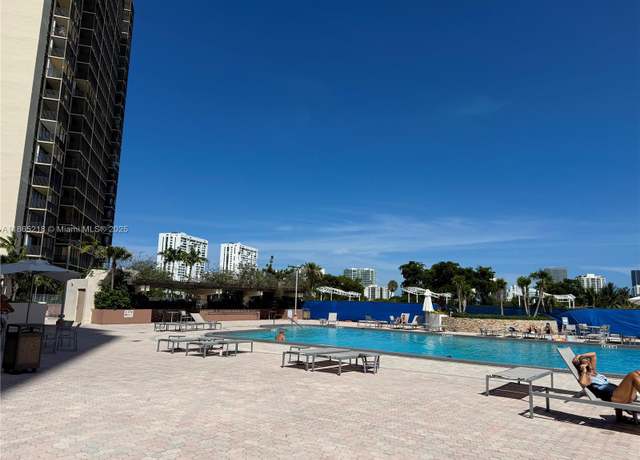 Property at 20335 W Country Club Dr #502, Aventura, FL 33180, 2 beds, 2 baths