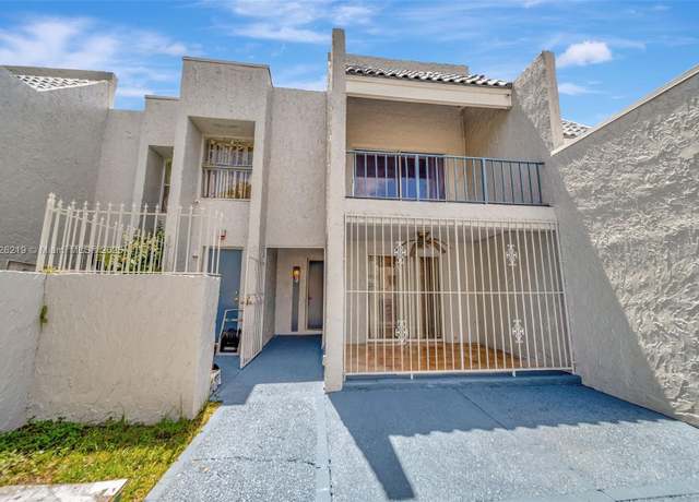 Property at 1809 NW 58th Ave #18, Lauderhill, FL 33313, 3 beds, 2.5 baths