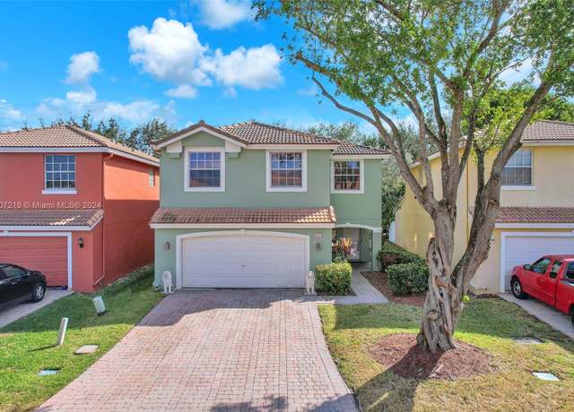 Property at 3211 Turtle Cv, West Palm Beach, FL 33411, 4 beds, 2.5 baths