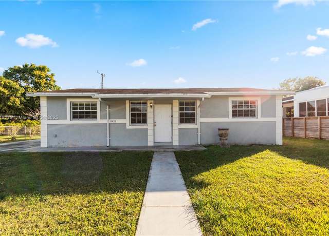 Property at 11470 SW 199th St, Miami, FL 33157, 3 beds, 2 baths