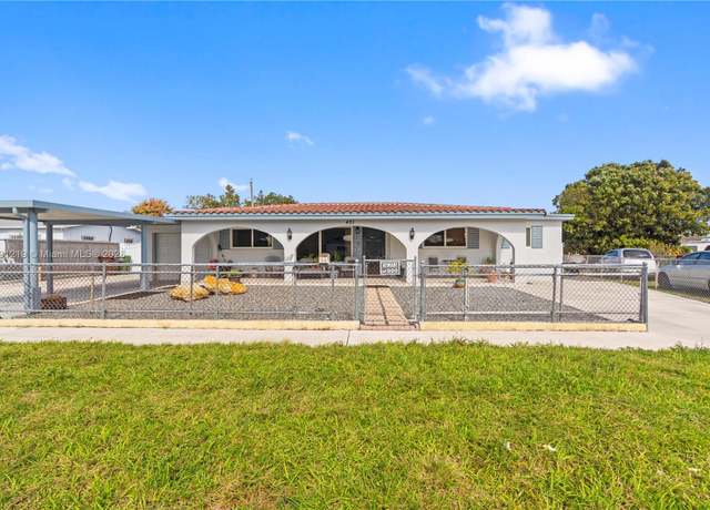 Property at 451 W 39th St, Hialeah, FL 33012, 4 beds, 4 baths