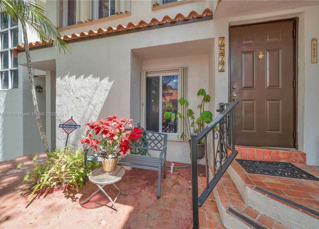 Property at 7577 SW 109th Pl, Miami, FL 33173, 2 beds, 2.5 baths