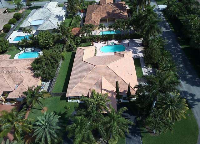 Property at 12421 SW 76th St, Miami, FL 33183, 4 beds, 3 baths