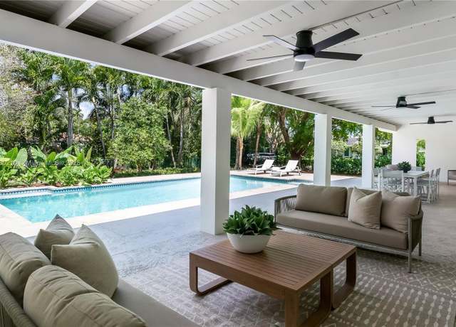 Property at 7551 SW 109th Ter, Pinecrest, FL 33156, 5 beds, 3 baths