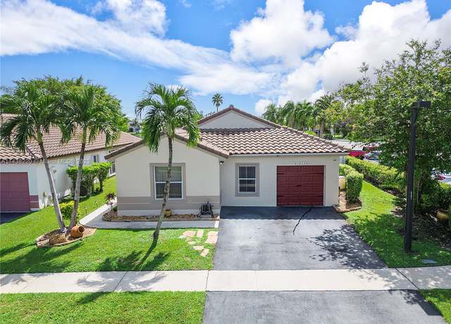 Photo of 1915 NW 193rd Ave, Pembroke Pines, FL 33029