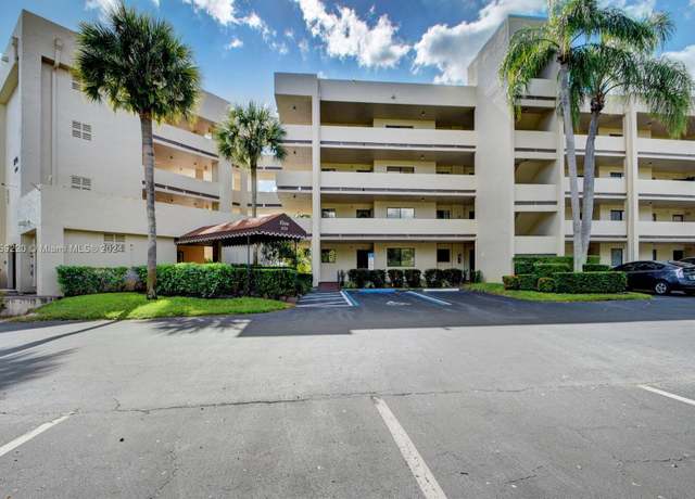 Property at 3154 Via Poinciana #308, Lake Worth, FL 33467, 2 beds, 2 baths