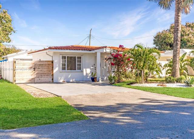 Property at 4730 NE 3rd Ave, Oakland Park, FL 33334, 2 beds, 2 baths