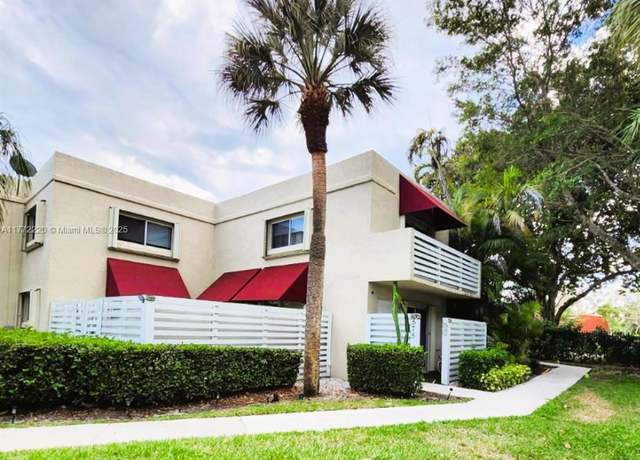 Property at 575 NW 98th Ave, Plantation, FL 33324, 3 beds, 2.5 baths