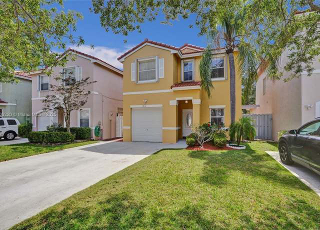 Property at 3910 Fern Forest Rd, Cooper City, FL 33026, 3 beds, 2.5 baths