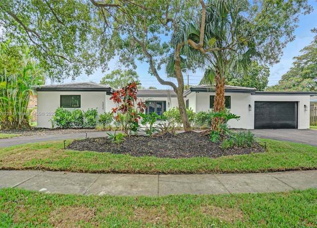 Property at 5850 Rose Ter, Plantation, FL 33317, 4 beds, 4.5 baths