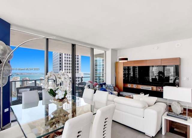 Property at 68 SE 6th St #3111, Miami, FL 33131, 2 beds, 2.5 baths