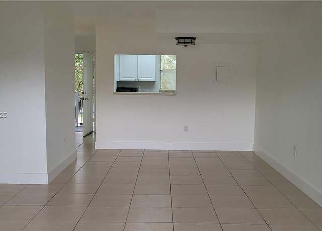 Property at 9365 Fontainebleau Blvd Unit E212, Miami, FL 33172, 2 beds, 2.5 baths