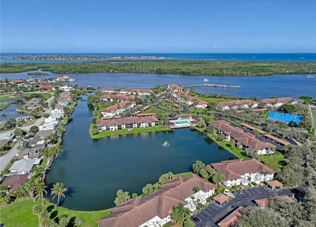 Property at 6121 SE Landing Way #13, Stuart, FL 34997, 3 beds, 2 baths