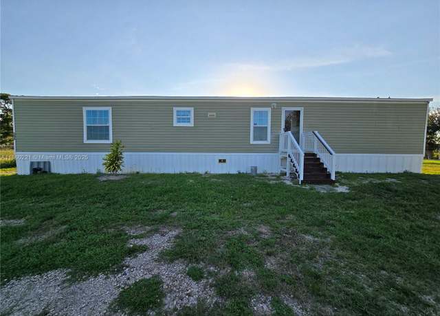 Property at 580 N Olivo, Clewiston, FL 33440, 3 beds, 2 baths