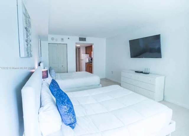 Property at 1200 Brickell Bay Dr #2616, Miami, FL 33131, 1 bath