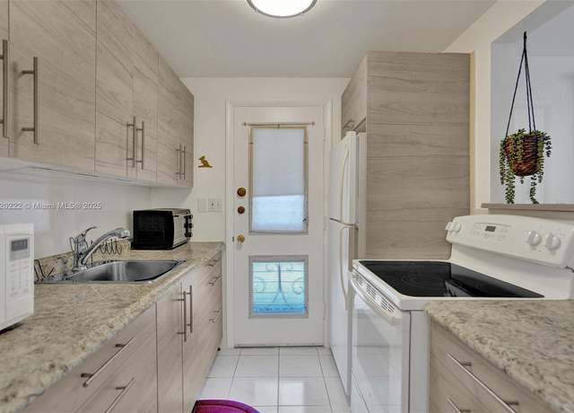 Property at 16750 NE 14th Ave #205, Miami, FL 33162, 1 bed, 1 bath