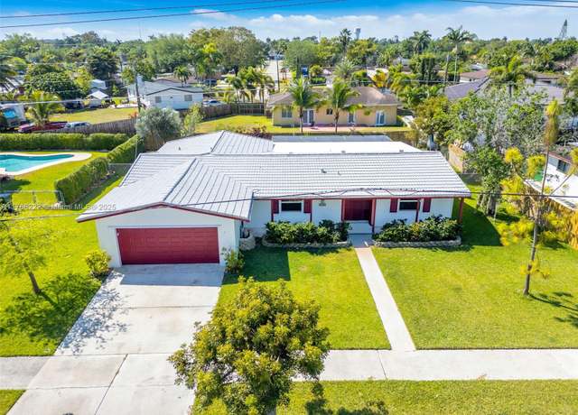 Property at 240 NW 19th St, Homestead, FL 33030, 4 beds, 2 baths