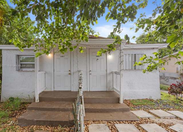 Property at 10601 SW 172nd St, Miami, FL 33157, 8 beds, 4 baths