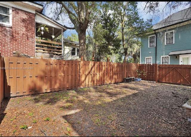 Property at 141 W 9th St, Jacksonville, FL 32206, 4 beds, 2.5 baths