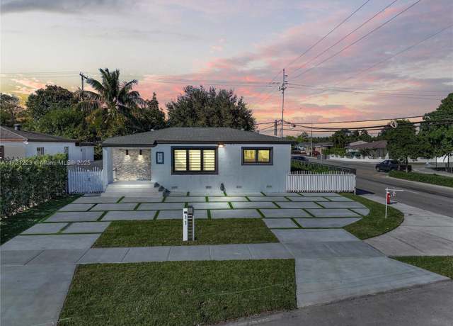 Property at 11 W 59th St, Hialeah, FL 33012, 4 beds, 3.5 baths