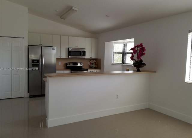 Property at 22831 SW 88th Pl #301, Cutler Bay, FL 33190, 3 beds, 2 baths