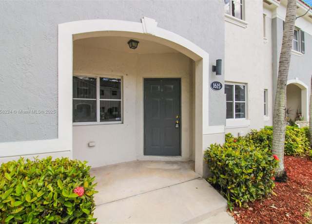 Property at 1615 SE 30th St #1615, Homestead, FL 33035, 3 beds, 2.5 baths